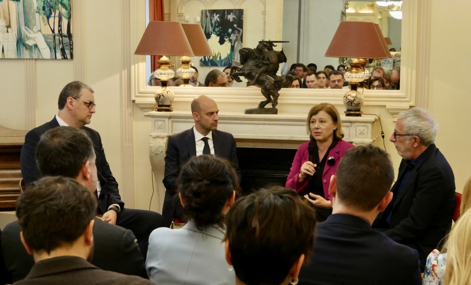 Lietuvos ambasadorius Paryžiuje: turime vis daugiau partnerių, pasiryžusių telktis kovai su dezinformacija