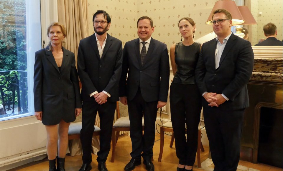 Paryžiuje pristatyta įspūdinga Svajonės ir Pauliaus Stanikų paroda, pradedanti Lietuvos sezono programą Prancūzijoje