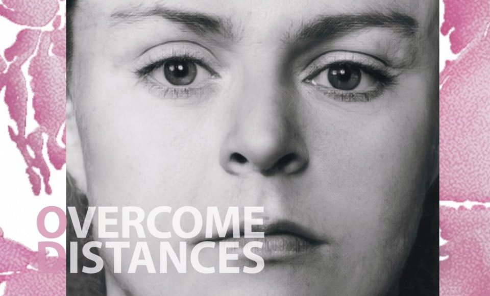 Invitation au vernissage de l’exposition OVERCOME DISTANCES le 3 octobre 2024 à Paris